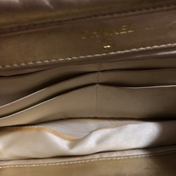 TODAY ONLY:AUTHENTIC CHANEL WOC GOLD FABRIC - Tear bottom inside - Picture 10 of 16